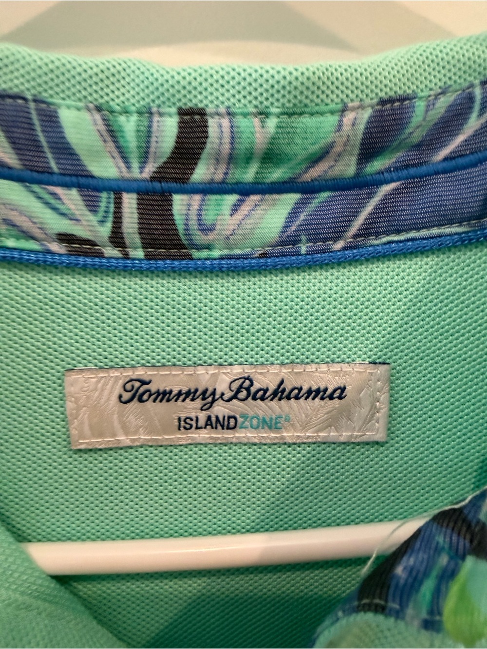 Tommy Bahama Men’s Polo Shirt Size Medium - Picture 2 of 16